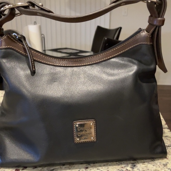 Black Pre-Loved Dooney & Bourke Shoulder Handbag - Picture 1 of 2